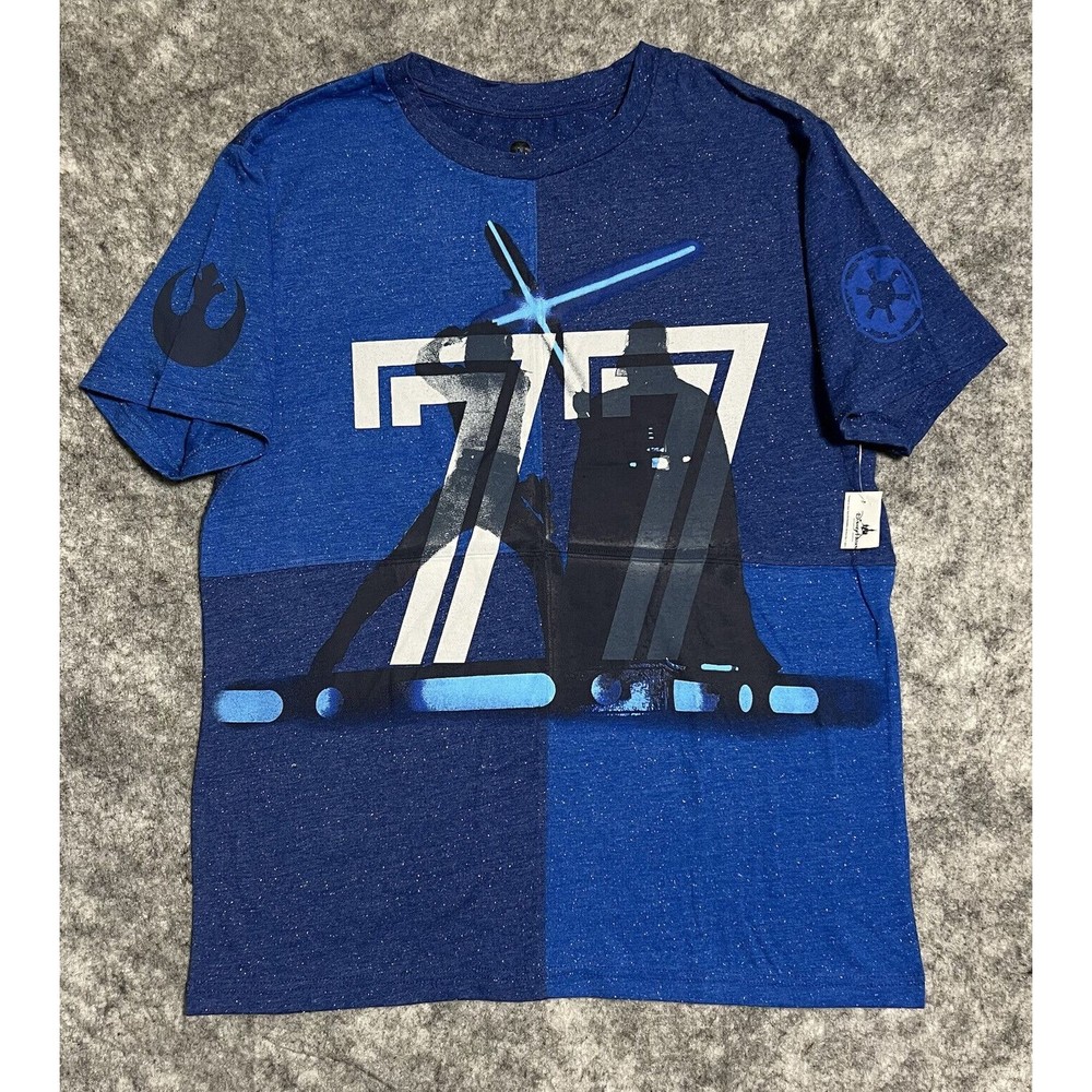 Disney Star Wars 77 Luke & Darth Vader Dueling T-Shirt Men’s M Blue Color Block